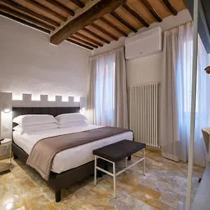 Torre Del Fuggisole 3*, Sienne Italie