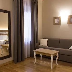 Hotel Sesmones, Lodi